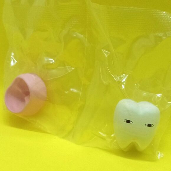 Healthy tooth figurine - Picture 2 of 6